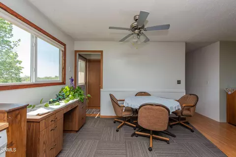 142 Haugen Dr NW, Killdeer, ND 58640 photo 15