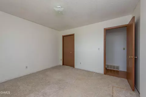 142 Haugen Dr NW, Killdeer, ND 58640 photo 26