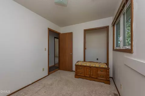 142 Haugen Dr NW, Killdeer, ND 58640 photo 24