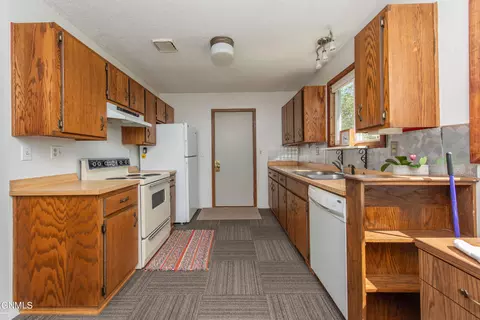142 Haugen Dr NW, Killdeer, ND 58640 photo 11