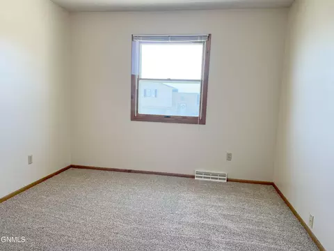 Bedroom - 3434 Breen Dr, Bismarck, ND 58501 photo 3 of 13