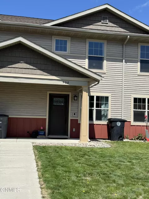 408 13th St NE, Tioga, ND 58852