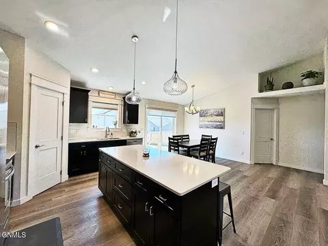 Kitchen - 3100 28th Ave W, Williston, ND 58801 photo 4 of 7