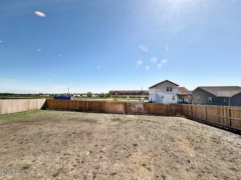 Exterior - 3100 28th Ave W, Williston, ND 58801 photo 4 of 4