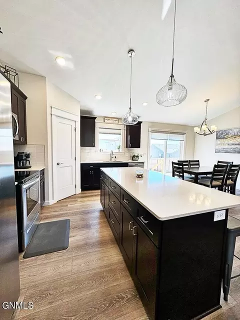 Kitchen - 3100 28th Ave W, Williston, ND 58801 photo 6 of 7