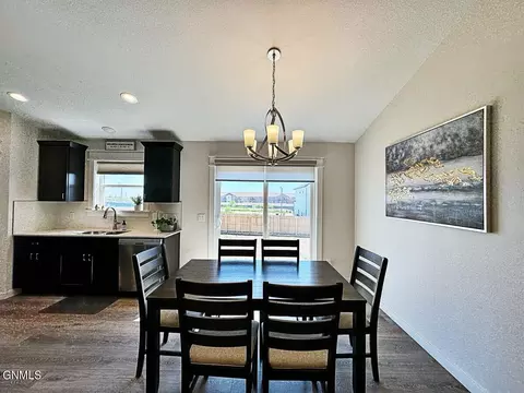 Dining - 3100 28th Ave W, Williston, ND 58801 photo 4 of 4
