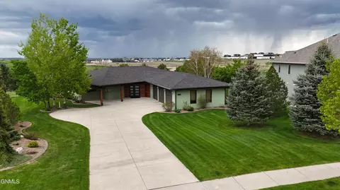 1414 Eagle Crest Loop, Bismarck, ND 58503