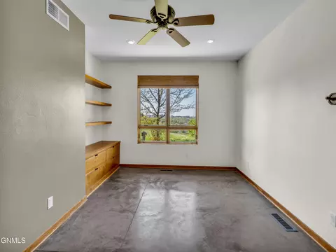 Bedroom - 1414 Eagle Crest Loop, Bismarck, ND 58503 photo 6 of 11