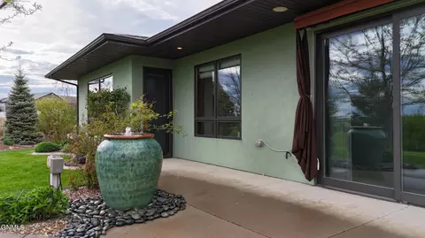 Exterior - 1414 Eagle Crest Loop, Bismarck, ND 58503 photo 9 of 15