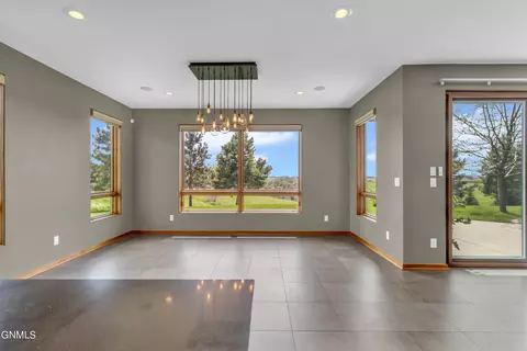 Dining - 1414 Eagle Crest Loop, Bismarck, ND 58503 photo 2 of 4