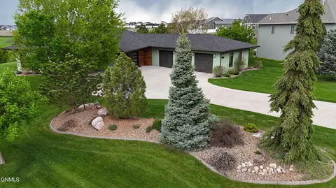 Exterior - 1414 Eagle Crest Loop, Bismarck, ND 58503 photo 8 of 15