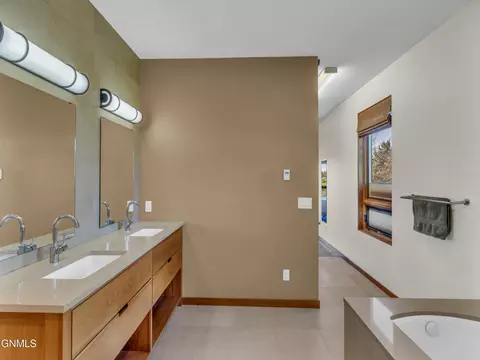 Bath - 1414 Eagle Crest Loop, Bismarck, ND 58503 photo 8 of 11