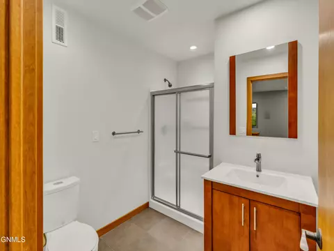 Bath - 1414 Eagle Crest Loop, Bismarck, ND 58503 photo 11 of 11