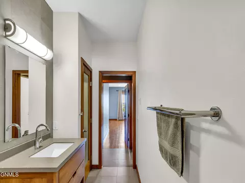 Bath - 1414 Eagle Crest Loop, Bismarck, ND 58503 photo 4 of 11