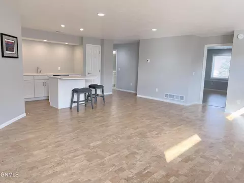 622 Calgary Ave E, Bismarck, ND 58503 photo 44