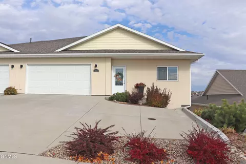 622 Calgary Ave E, Bismarck, ND 58503 photo 3