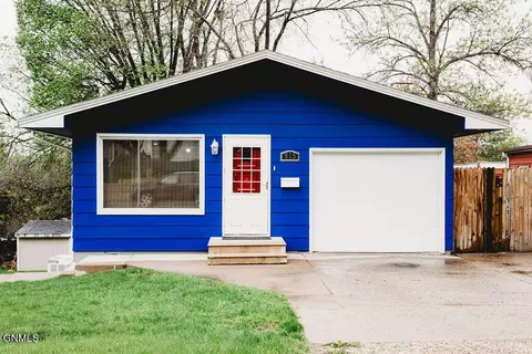 815 3rd Ave NE, Jamestown, ND 58401