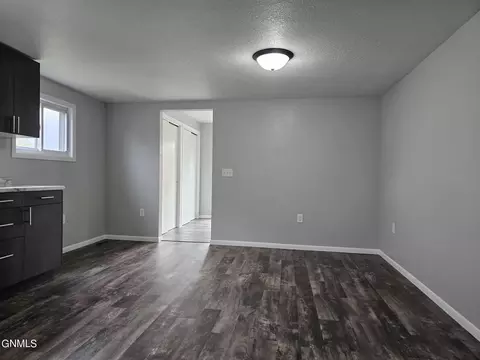 413 Front St SE, Beulah, ND 58523 photo 19