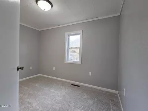 413 Front St SE, Beulah, ND 58523 photo 16