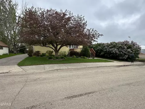 Other - 719 8th St E, Williston, ND 58801 photo 2 of 23