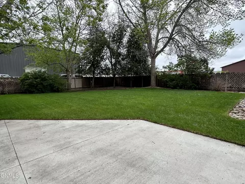 Exterior - 719 8th St E, Williston, ND 58801 photo 6 of 8