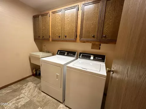 Other - 719 8th St E, Williston, ND 58801 photo 5 of 23