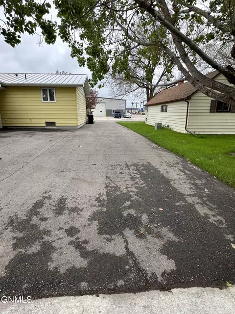 Other - 719 8th St E, Williston, ND 58801 photo 20 of 23