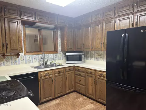 Kitchen - 719 8th St E, Williston, ND 58801 photo 4 of 4