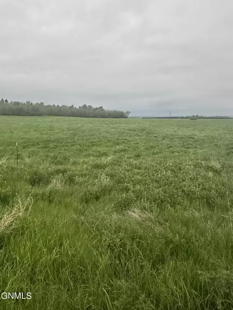 4490 Roper Pl, Mandan, ND 58554