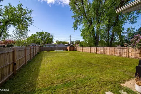 507 Bowen Ave, Bismarck, ND 58504 photo 2