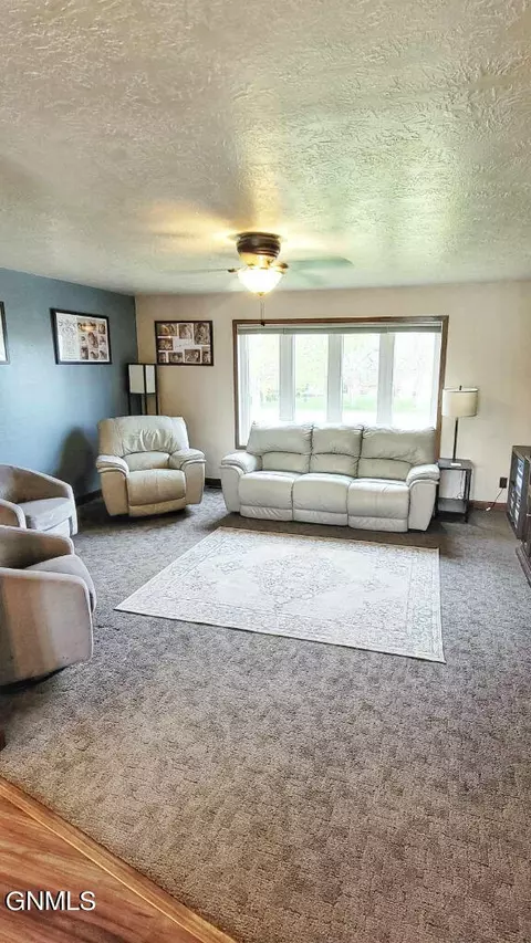 Living - 5609 Carolville Loop, Williston, ND 58801 photo 1 of 2