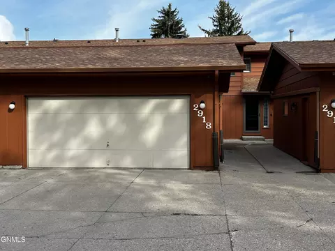 2918 Manitoba Ln, Bismarck, ND 58503