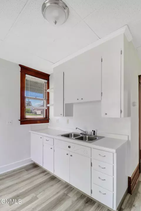 Kitchen - 802 Main St, Williston, ND 58801 photo 2 of 3