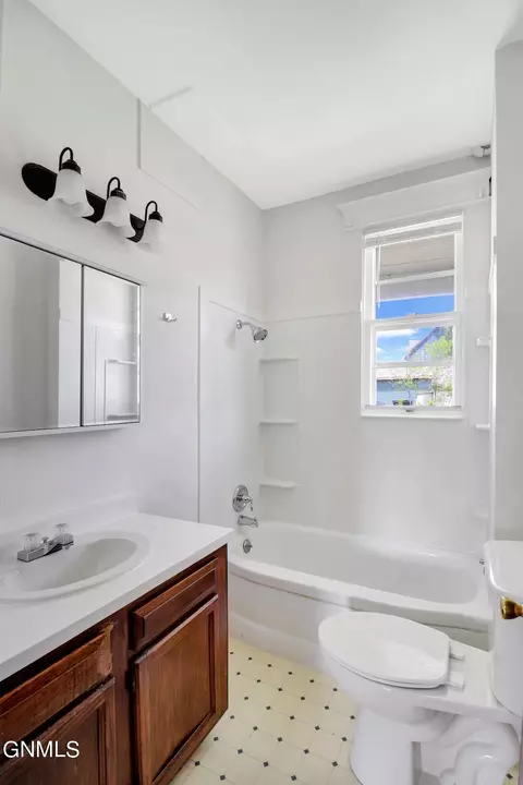Bath - 802 Main St, Williston, ND 58801 photo 1 of 1