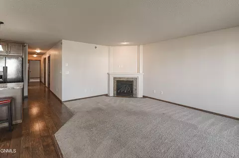 804 E Lasalle Dr UNIT B, Bismarck, ND 58503 photo 9