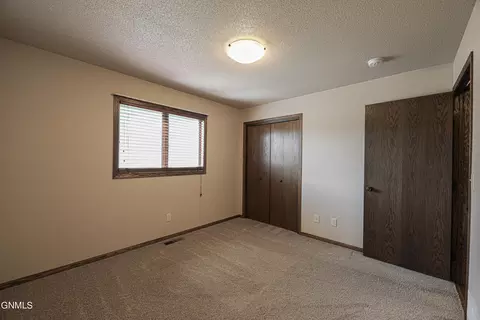 804 E Lasalle Dr UNIT B, Bismarck, ND 58503 photo 23