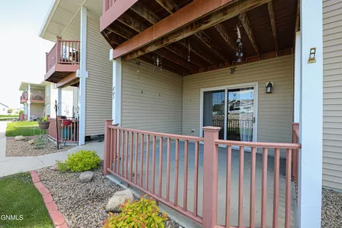 804 E Lasalle Dr UNIT B, Bismarck, ND 58503 photo 33