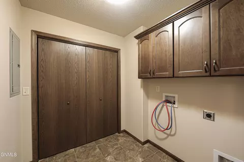 804 E Lasalle Dr UNIT B, Bismarck, ND 58503 photo 21