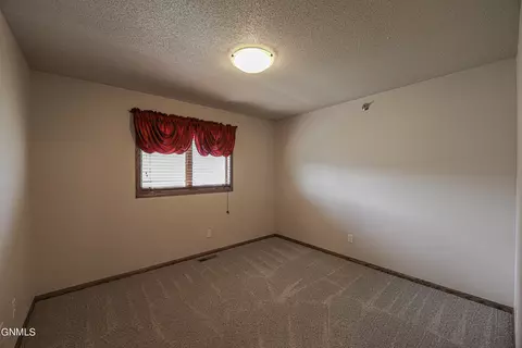 804 E Lasalle Dr UNIT B, Bismarck, ND 58503 photo 28