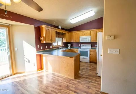 1003 25th St SE, Mandan, ND 58554 photo 19