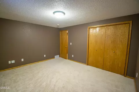 1003 25th St SE, Mandan, ND 58554 photo 43