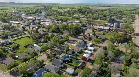 View/Area - 222 Maple St, Hebron, ND 58638 photo 6 of 10