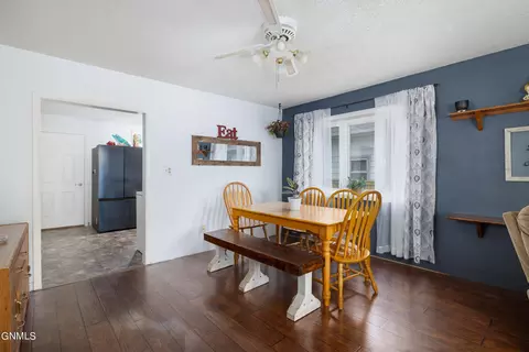 Dining - 222 Maple St, Hebron, ND 58638 photo 1 of 1
