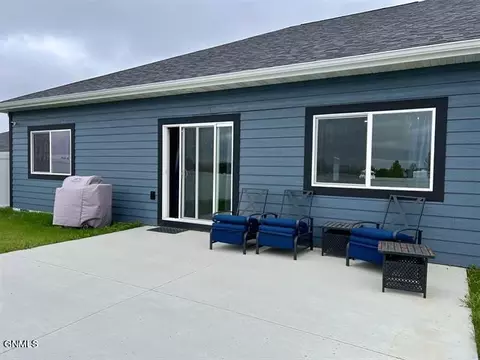 5 Mulberry Loop NE, Minot, ND 58703 photo 41