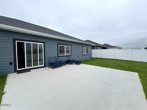 5 Mulberry Loop NE, Minot, ND 58703 photo 42