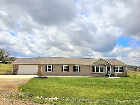3215 125th J Ave NW, Watford City, ND 58854