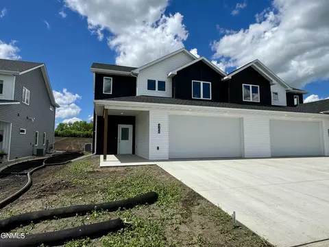 4206 Silver Blvd, Bismarck, ND 58503 photo 22
