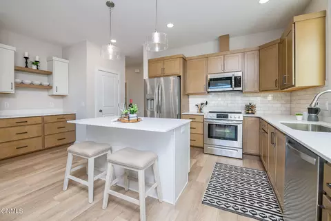 4206 Silver Blvd, Bismarck, ND 58503 photo 5