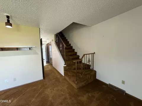 Living - 2905 Warwick Loop, Bismarck, ND 58504 photo 5 of 5