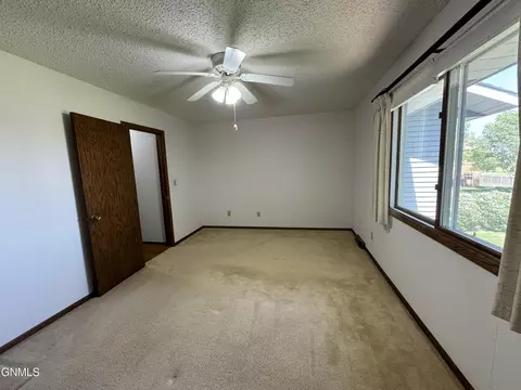 Bedroom - 2905 Warwick Loop, Bismarck, ND 58504 photo 4 of 6